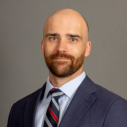 Portrait Photo of Joern Roehl