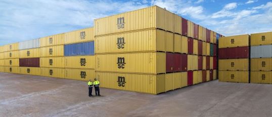  Valencia - dry cargo containers with terminal employee
